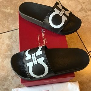 Salvatore Ferragamo “Groove” Slide Women’s Size 9